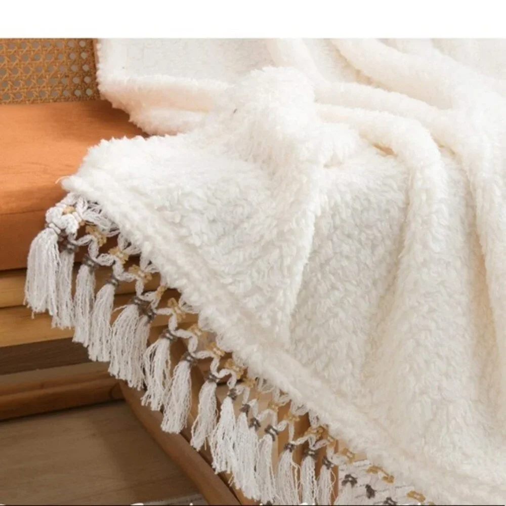 Light Cream Farmhouse Cozy Sherpa Bohemian Tassel Thick Throw Sofa/Bed Blanket
